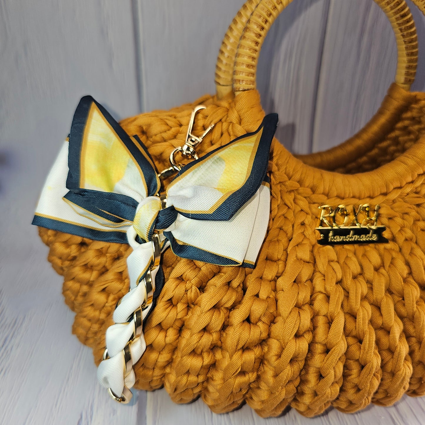 GOLDEN MUSE handmade crochet bag