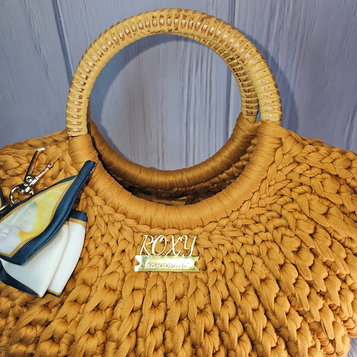 GOLDEN MUSE handmade crochet bag